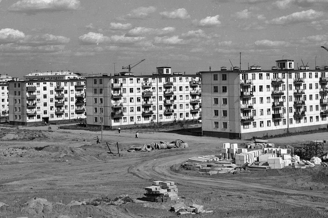 Фото домов ссср. Хрущевки в 1960е. Панельные хрущёвки 60х. Хрущёвки в 60-е. Хрущевки панельные постройки 1957-1970.