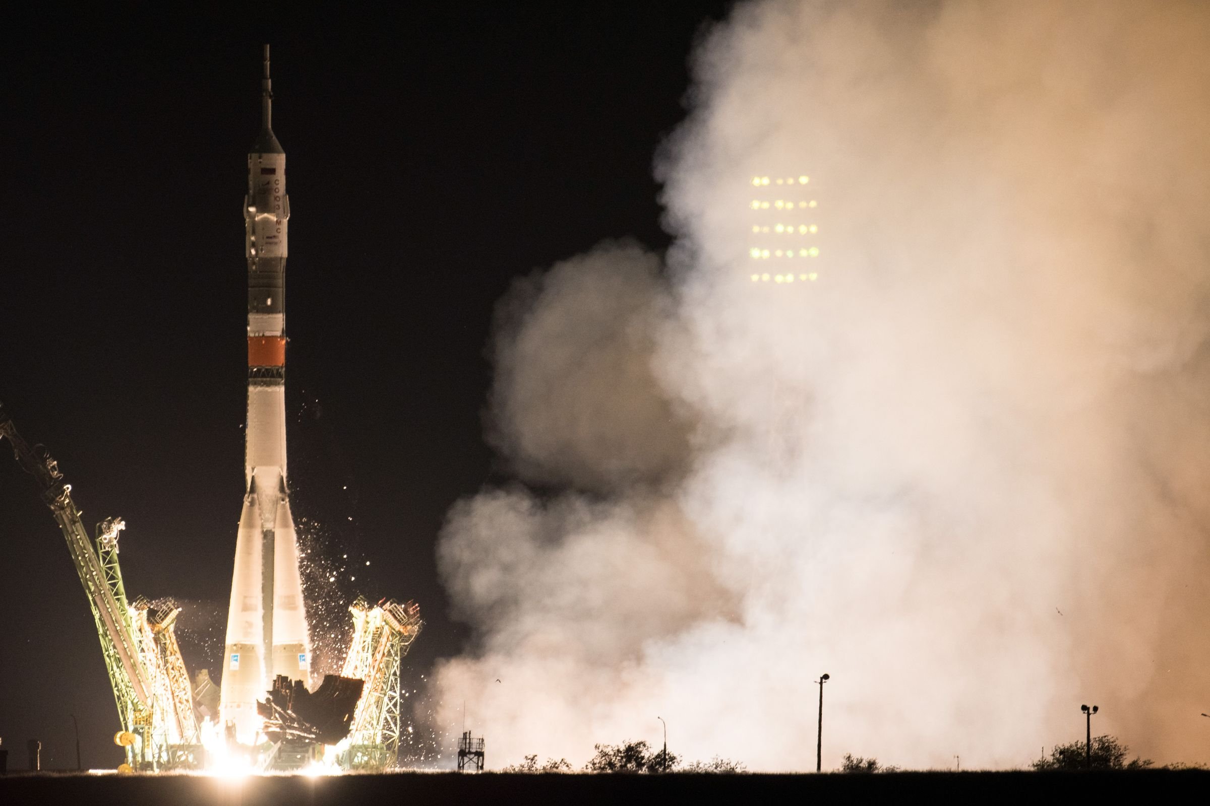 На какую сторону света запускают космические. Союз МС 19 ракета-носитель. Ракета Аполлон 11. Аполлон 11 старт ракеты. Запуск Аполлон 11.