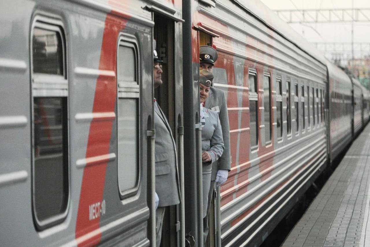 Дополнительный поезд москва. Вагон 70 Улан Удэ. Поезд Москва. Поезд Москва Чита. Поезд Москва Улан Удэ.