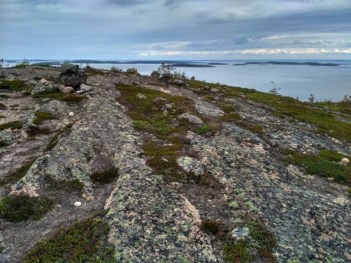 Сейды на островах кузовах в белом море