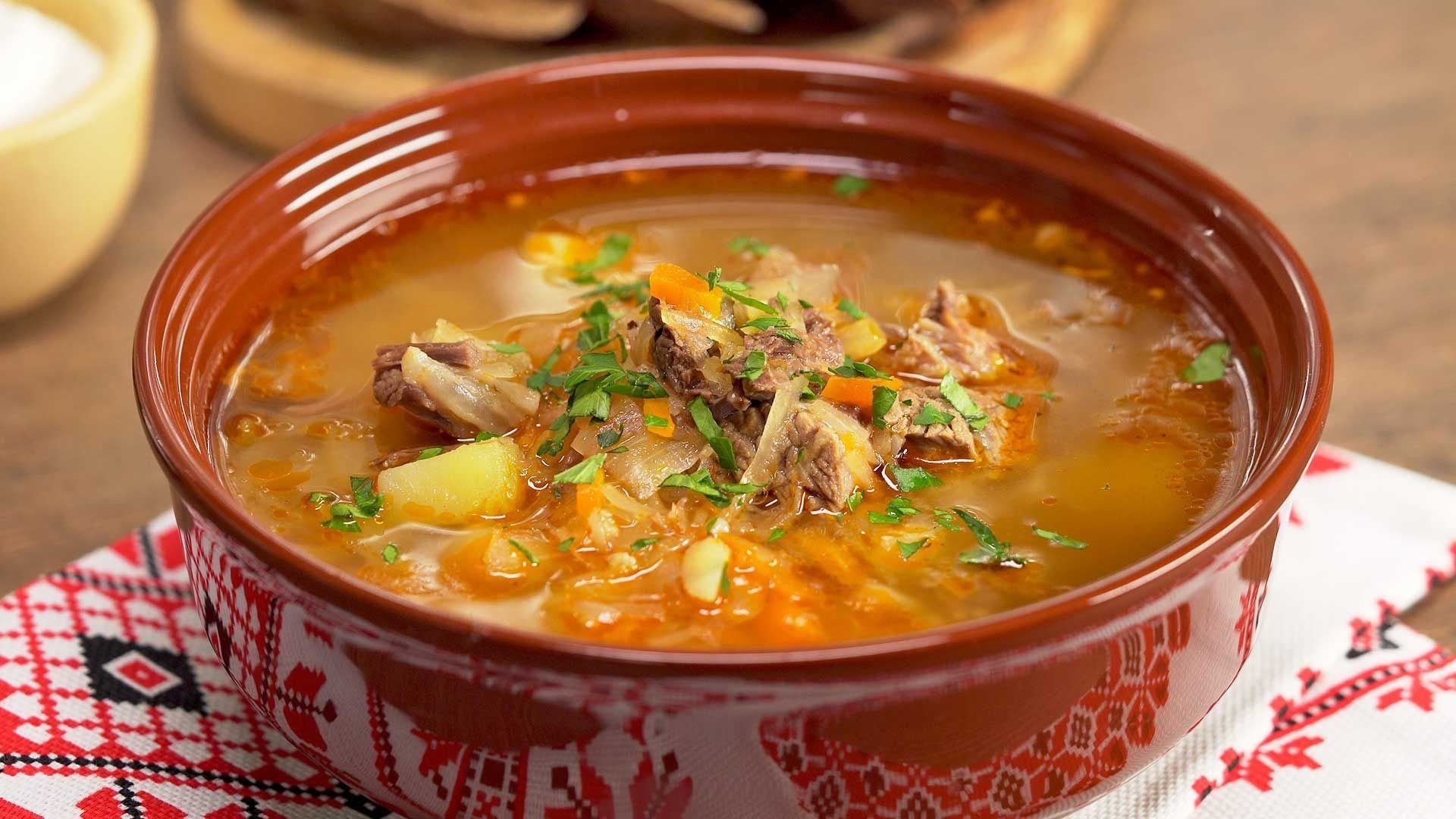 наваристые щи. суп щи из квашеной капусты. • shchi — щи. щи из баранины с квашеной капустой. щи из кислой капусты.