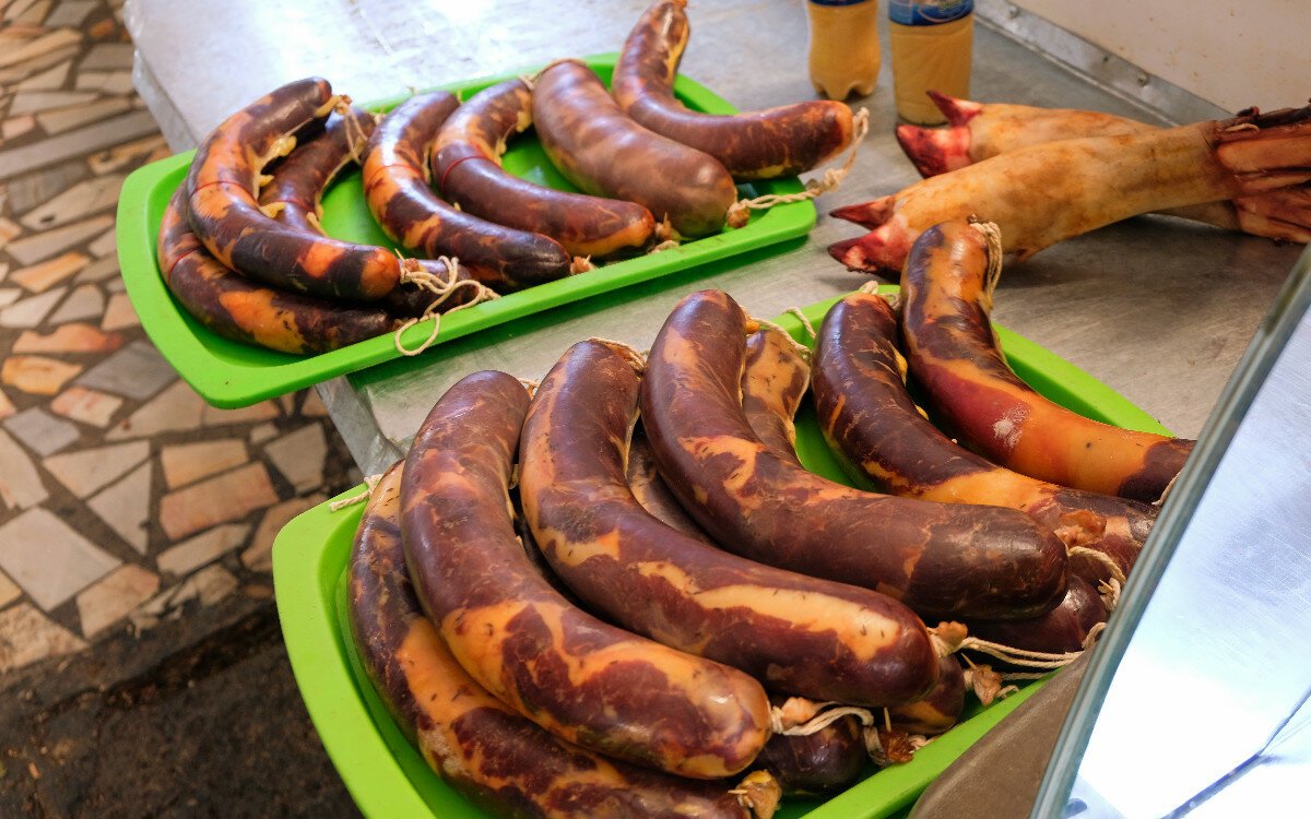 Деликатес казахов, да и всей Средней Азии Казы и Чучук