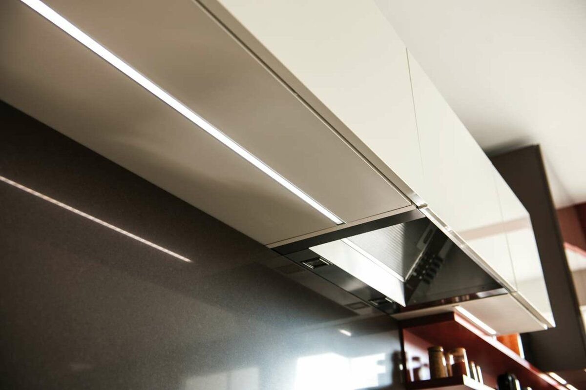 подсветка кухонных шкафов светодиодной лентой