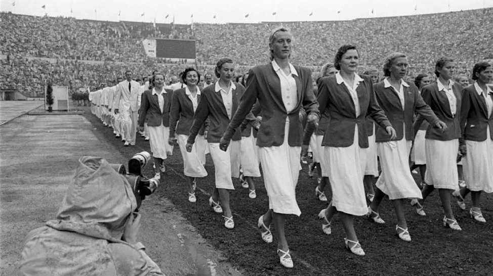 Участие советских. Хельсинки олимпиада 1952 года. СССР на Олимпиаде в Хельсинки 1952. XV Олимпийские игры в Хельсинки 1952. Играх XV олимпиады в Хельсинки в 1952 г..