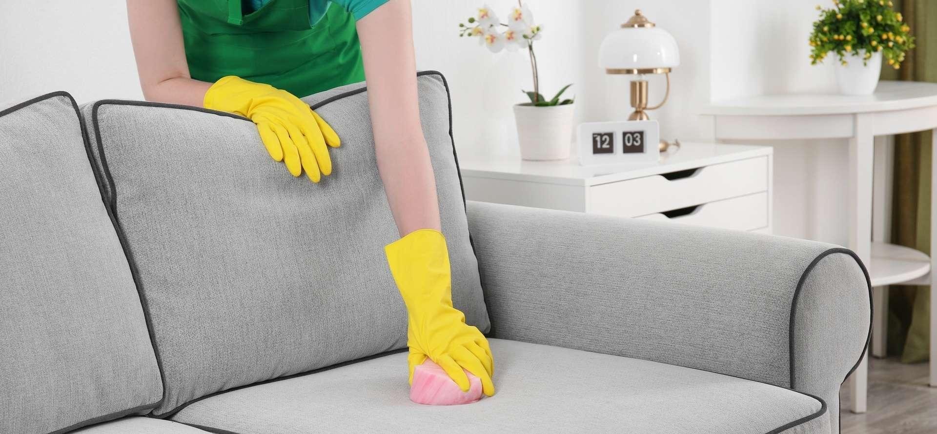 почистить диван в домашних условиях от пятен и запаха мочи