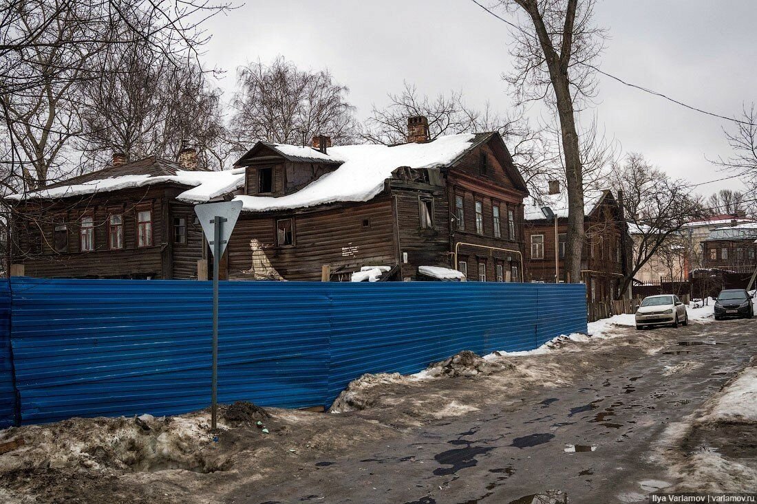 Плохой нижний. Нижний Новгород грязь. Варламов Нижний Новгород. Нижний Новгород разруха. Бараки Нижний Новгород.