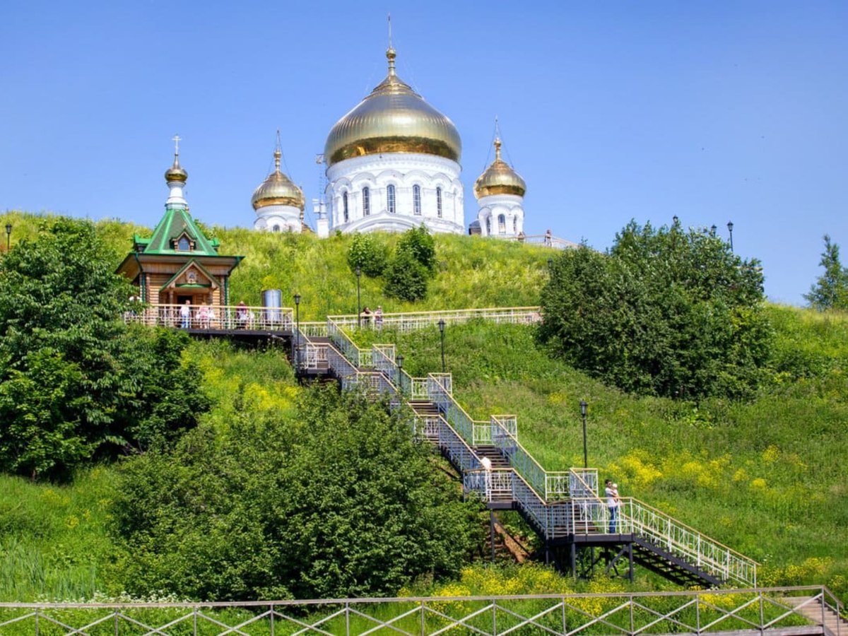 Экскурсия в Крестовоздвиженский