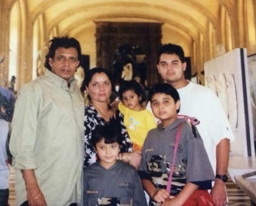 индийский актер митхун чакраборти и его дети. родители митхуна чакраборти. митхун чакраборти биография и его семья сейчас. чакраборти сейчас. митхун чакраборти биография и его семья сейчас.