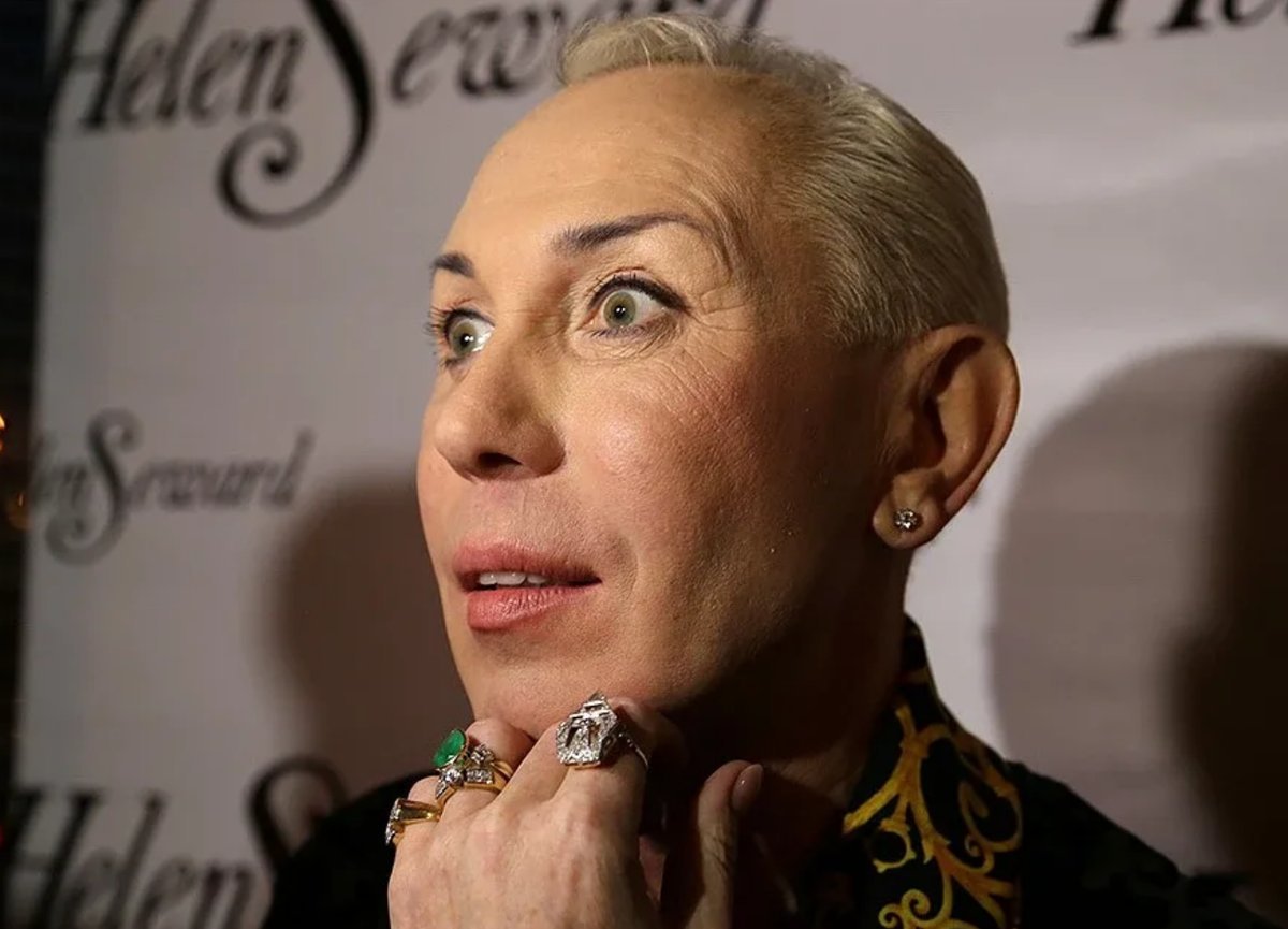 сколько лет александру пескову. александр песков пародист 2022. сергей песков пародист. сколько лет александру пескову. песков юморист.