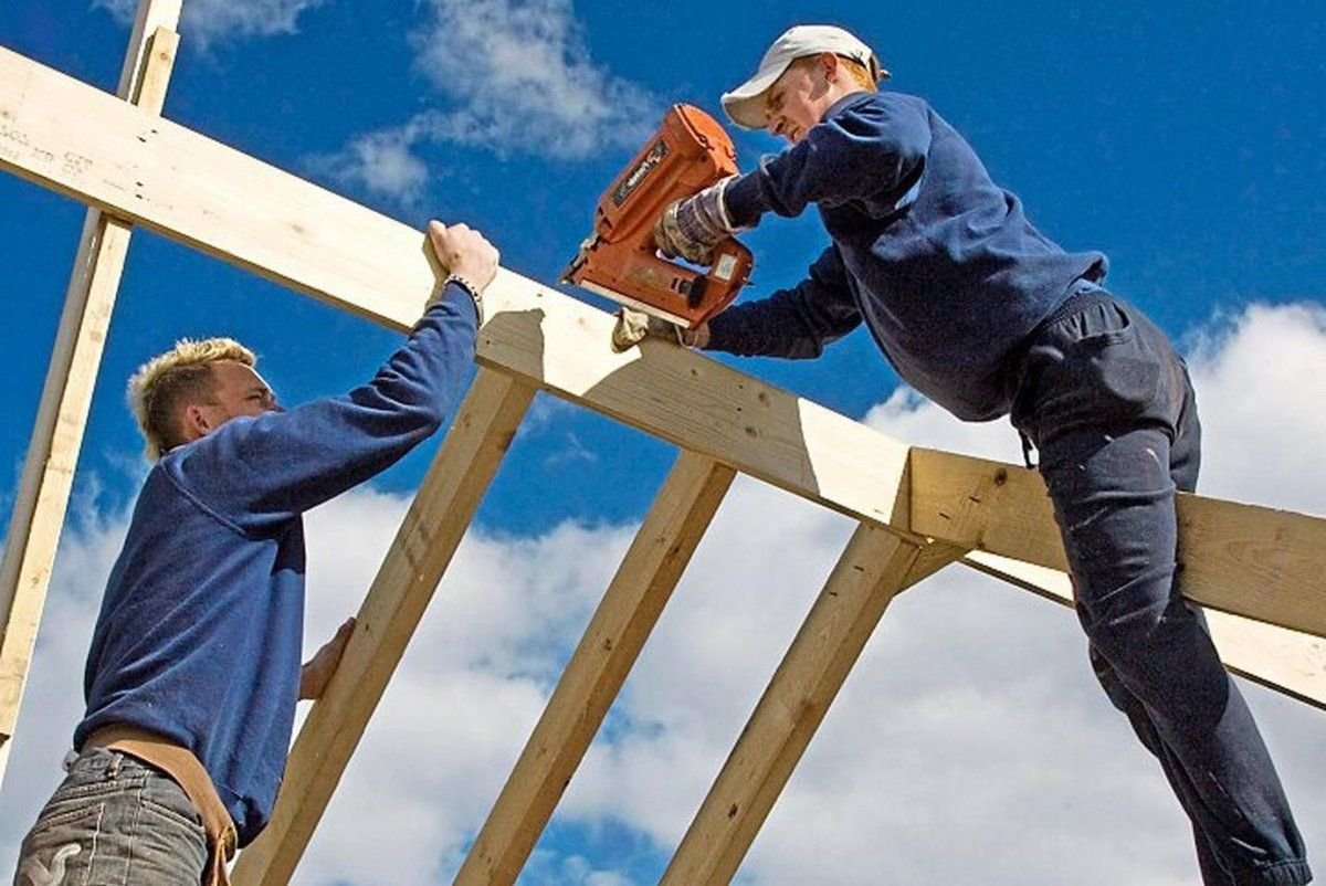 Профессиональная бригада строителей. Строительные рабочие. Строители. Ищу строителей без посредников. Ищу строителей без посредников.