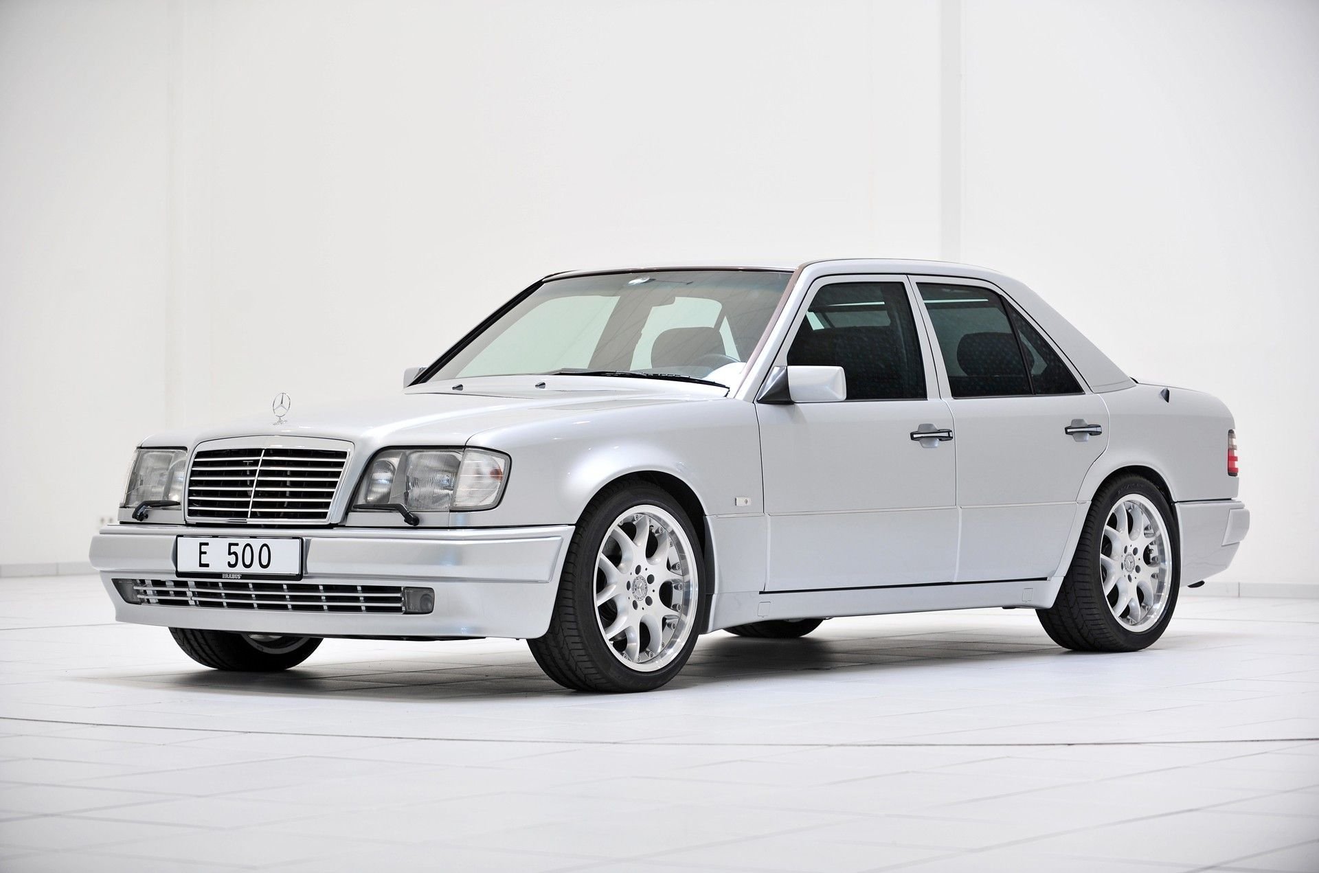 Mercedes e500. Mercedes Benz w124 e500. Mercedes w124 e500. Мерседес 124 e500.