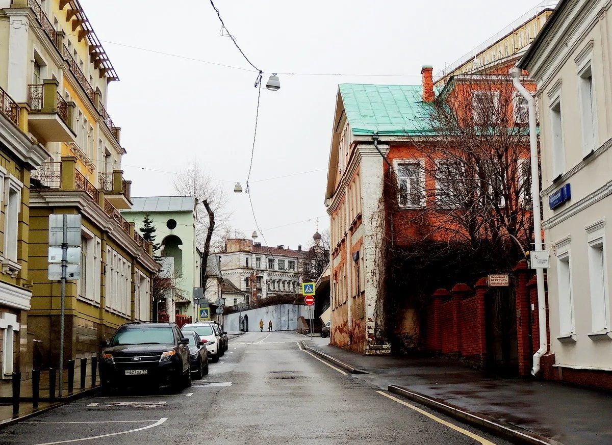 Кв переулки. Подкопаевский переулок. Подкопаевский переулок Москва. Подкопаевский переулок история. Брецелино Подкопаевский переулок.