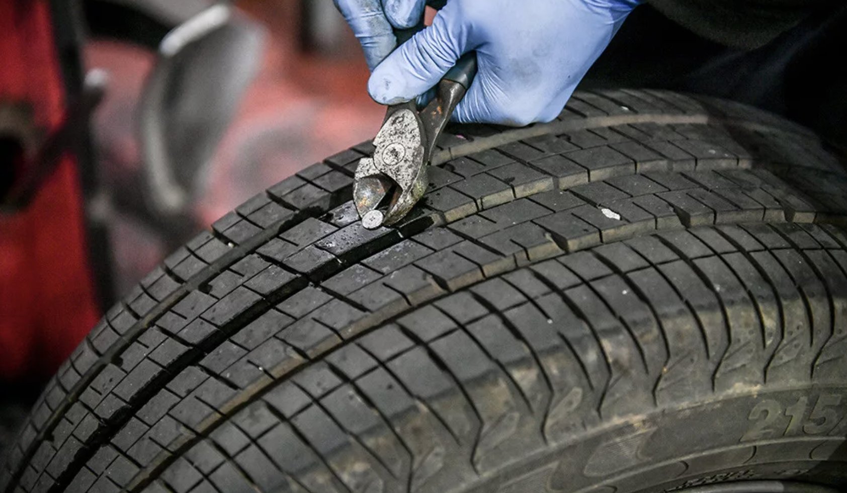 мягкая резина на авто лето. мягкость резины. маркировка шин зима лето всесезонка. мягкость резины. резина шины.