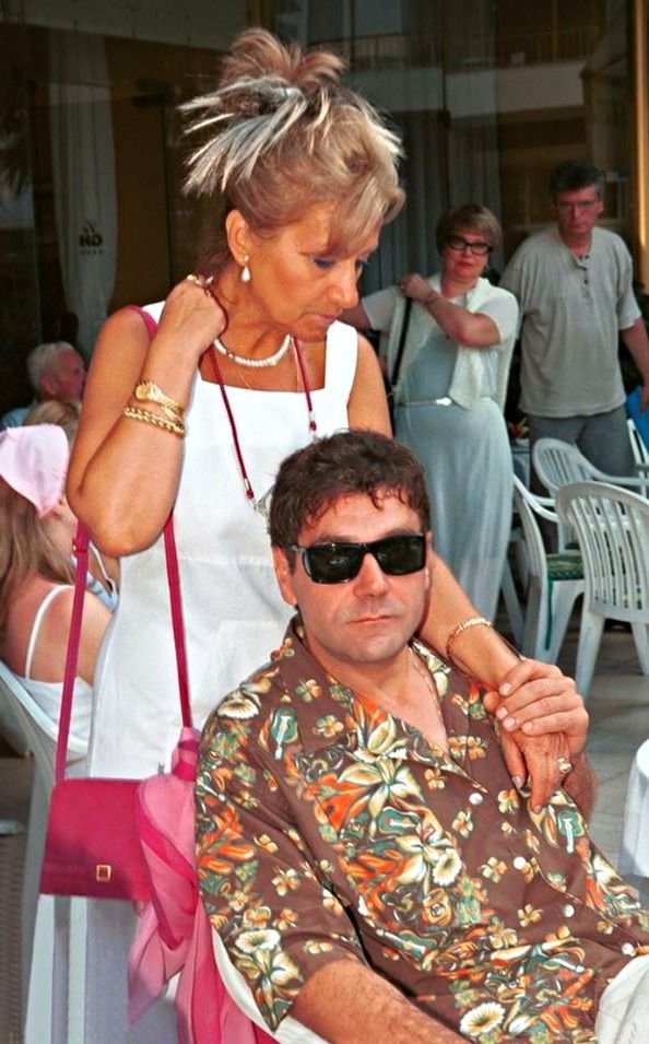 елена маковецкий маковецкая. сергей маковецкий и елена демченко 2020. елена демченко маковецкий. жена маковецкого возраст сейчас. сергей маковецкий и елена демченко.