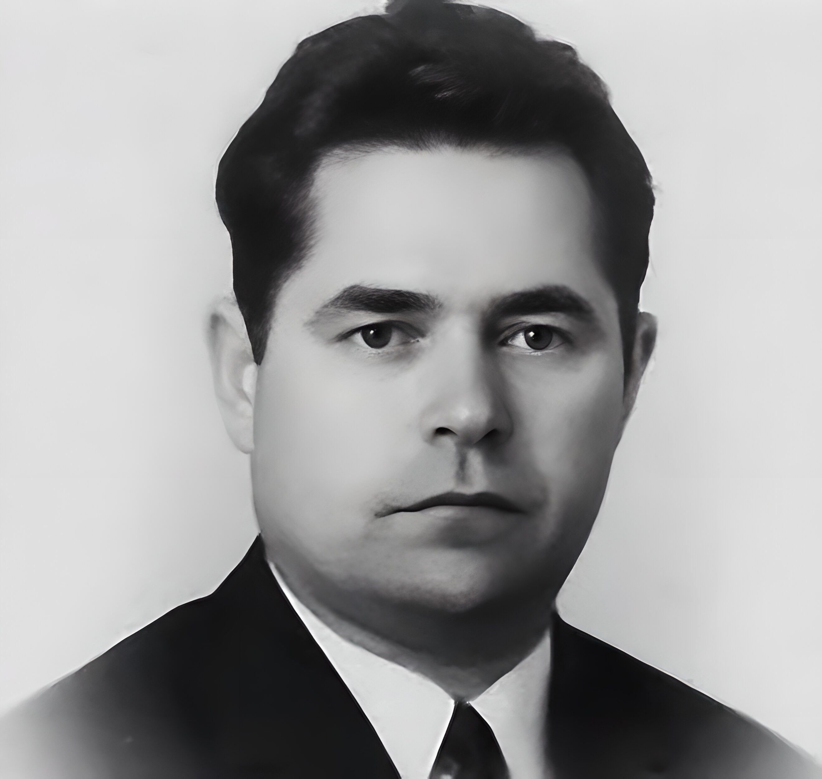 Кто был первым генеральным директором уапк. Соколов директор Елисеевского гастронома.