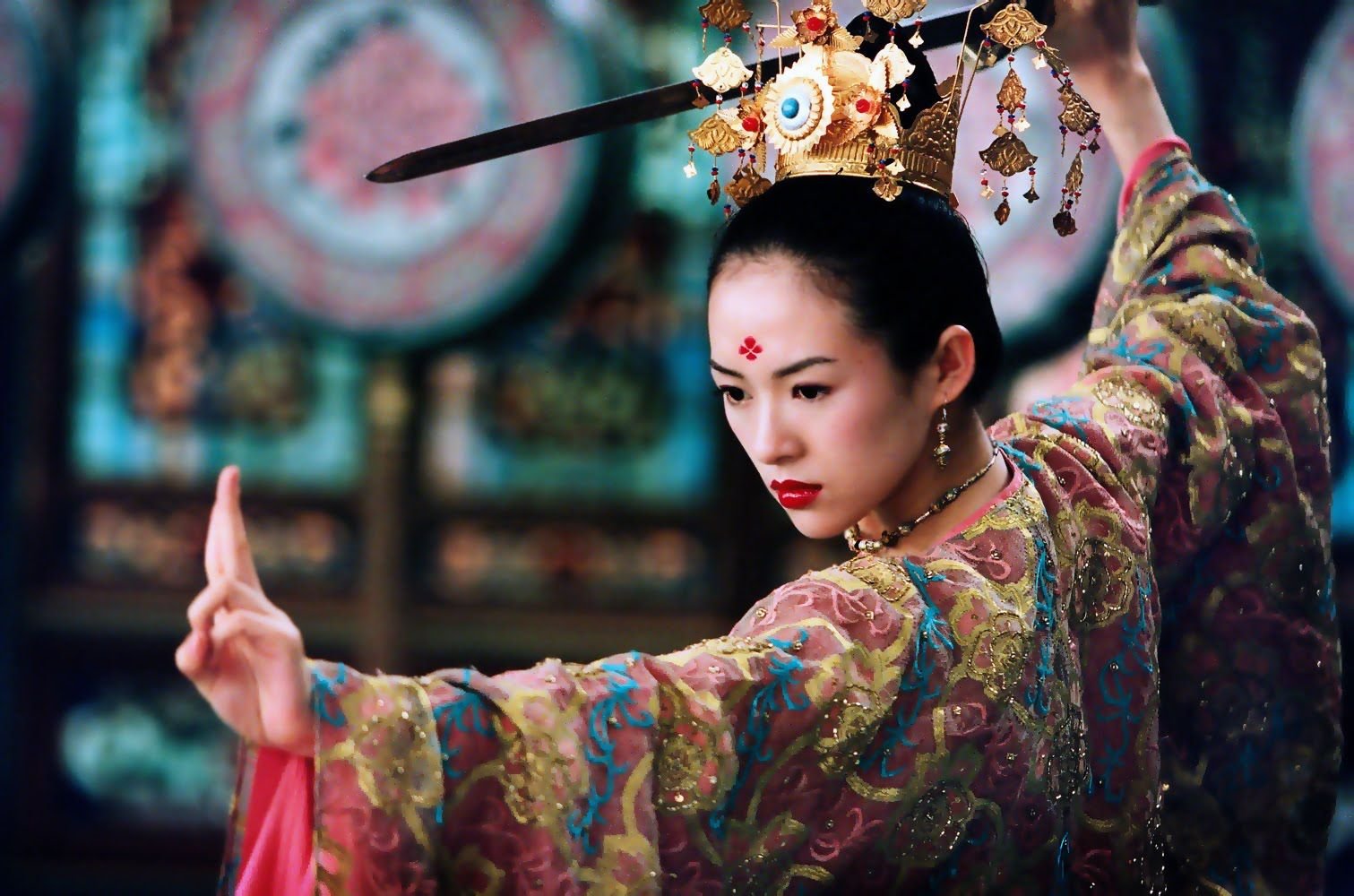 пепел фильм китай. чжан цзыи грандмастер. кинематограф китая. китай фильм режиссер джон ву. кинематограф китая.