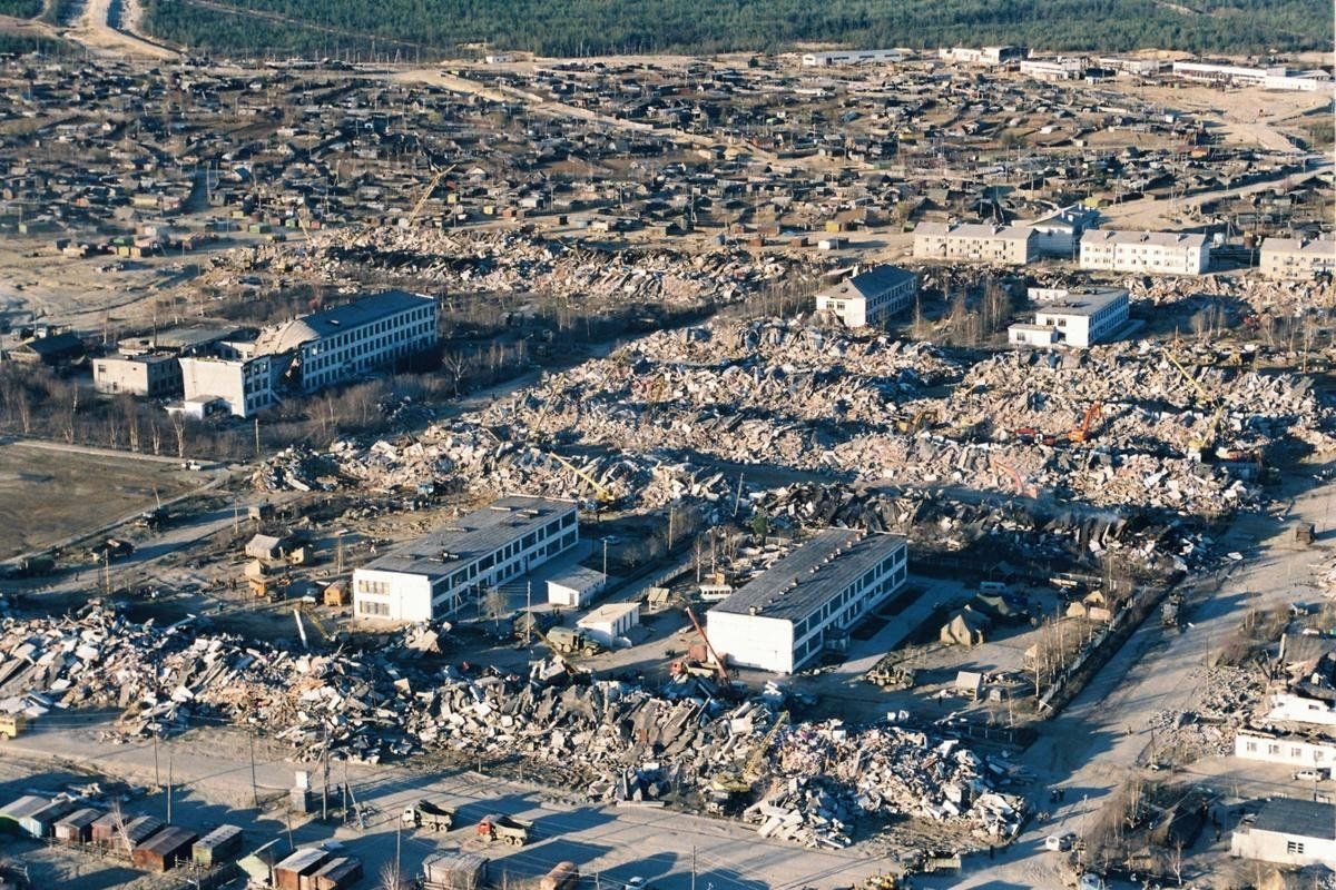 Нефтегорск землетрясение 1995 фото