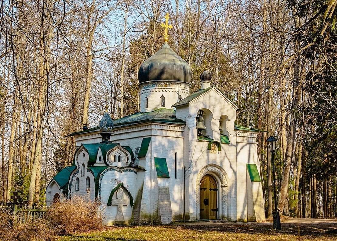 Нерукотворная церковь. Церковь Спаса Нерукотворного в Абрамцево. Церковь Спаса Нерукотворного в усадьбе Абрамцево. Абрамцево Церковь Васнецова. Церковь Спаса Нерукотворного (1881-1882)..