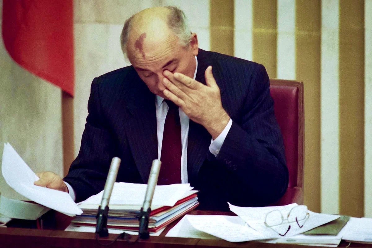 Почему ушел горбачев. Горбачев 25 декабря 1991.
