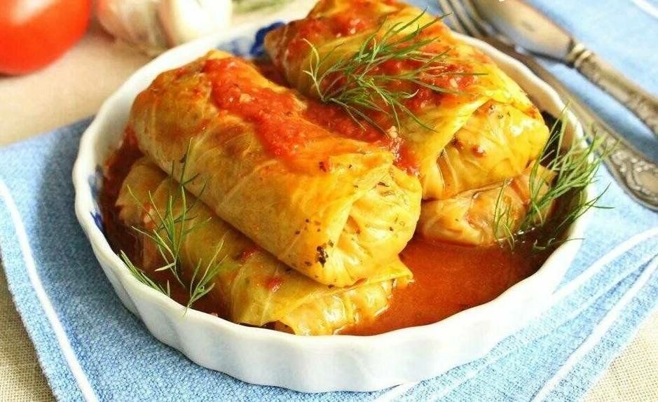 Капуста блюда из капусты. Капуста жаренная в яйце. Капустные котлеты. Шницель из капусты. Какое блюдо можно сделать из капусты.