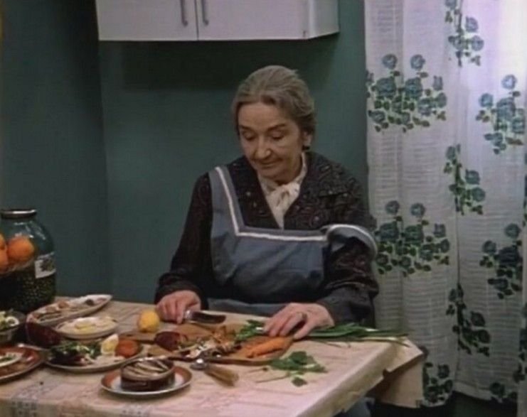 ирония судьбы или с легким мама. ирония судьбы мама жени лукашина. ирония судьбы или с легким мама. ирония судьбы мама нади. ирония судьбы мама нади.