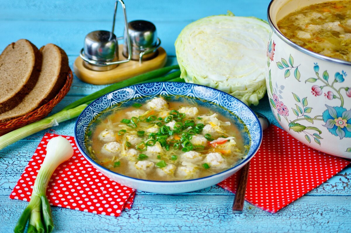 Какую крупу можно добавить в щи. Щи с мясом здоровая еда. Щи с мясом 'здоровая еда', 50г. Фарсис суп "щи" 30 г. Вкусно и густо щи 81 г.