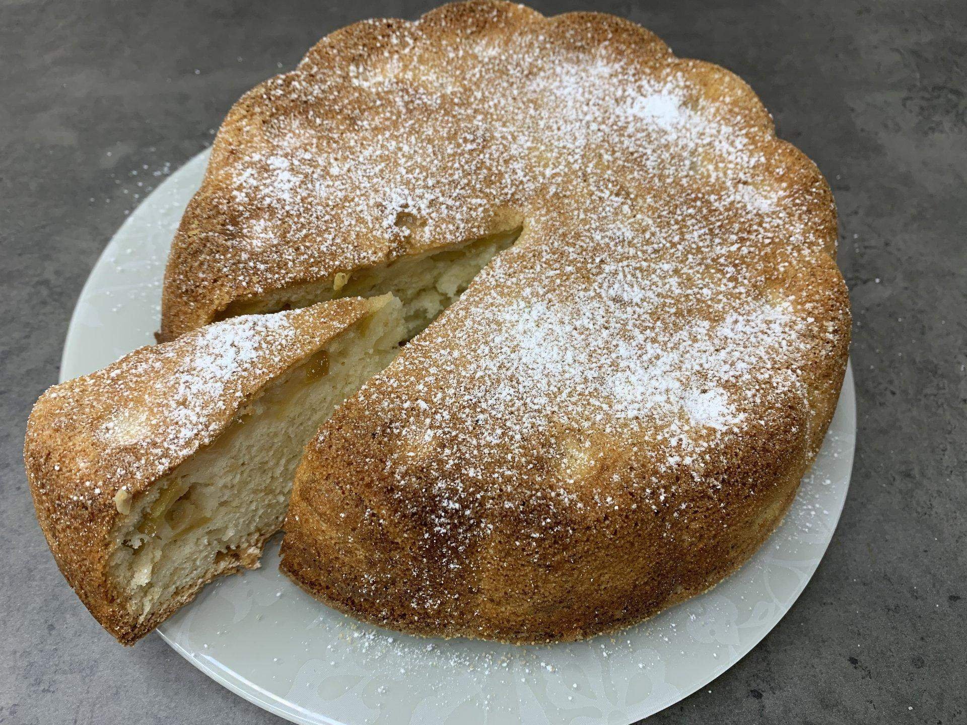 Почему после выпечки. Бисквит. Форма для бисквита разъемная. Пирог осевший. Бисквит не поднялся.