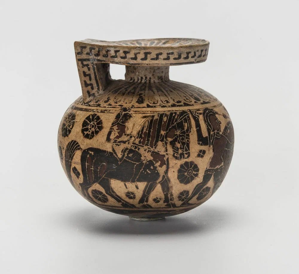 пелика сосуд древней греции. коринфский арибалл. античный сосуд 6. древнегреческая керамика арибал. вазы древней греции кратер.