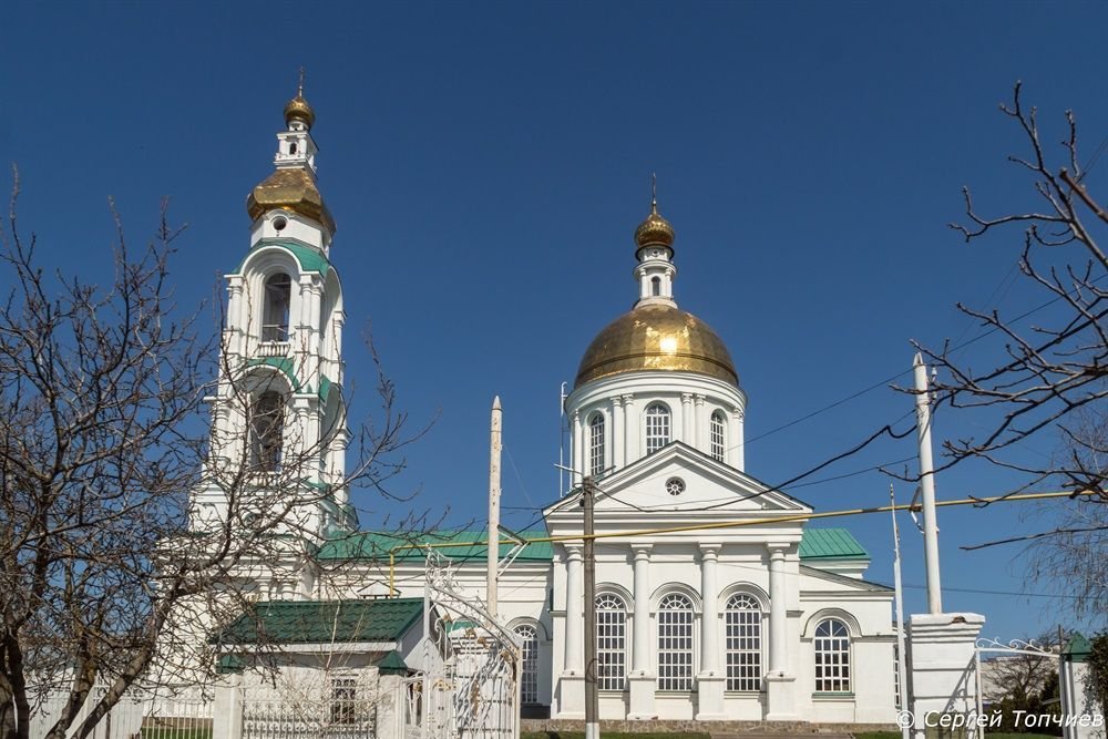 Храм преполовения пятидесятницы псков фото