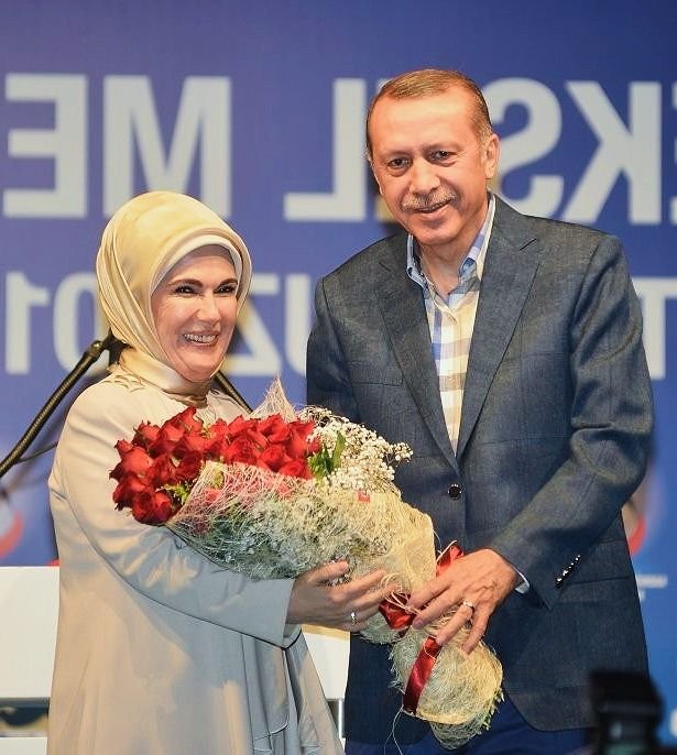 Жена президента турции эмине эрдоган фото