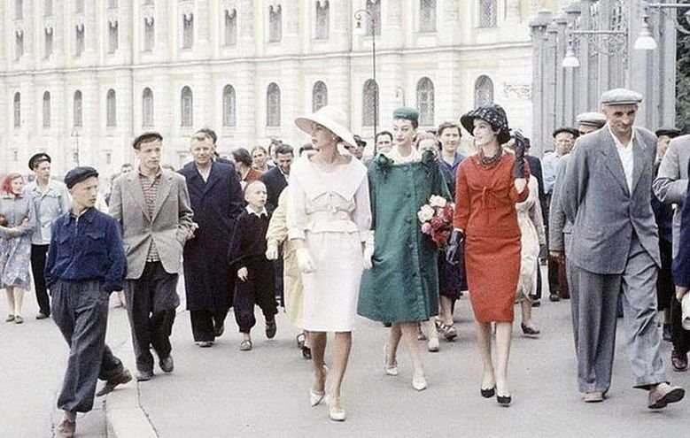 Первый модный показ в СССР: шокирующая реакция советских женщин