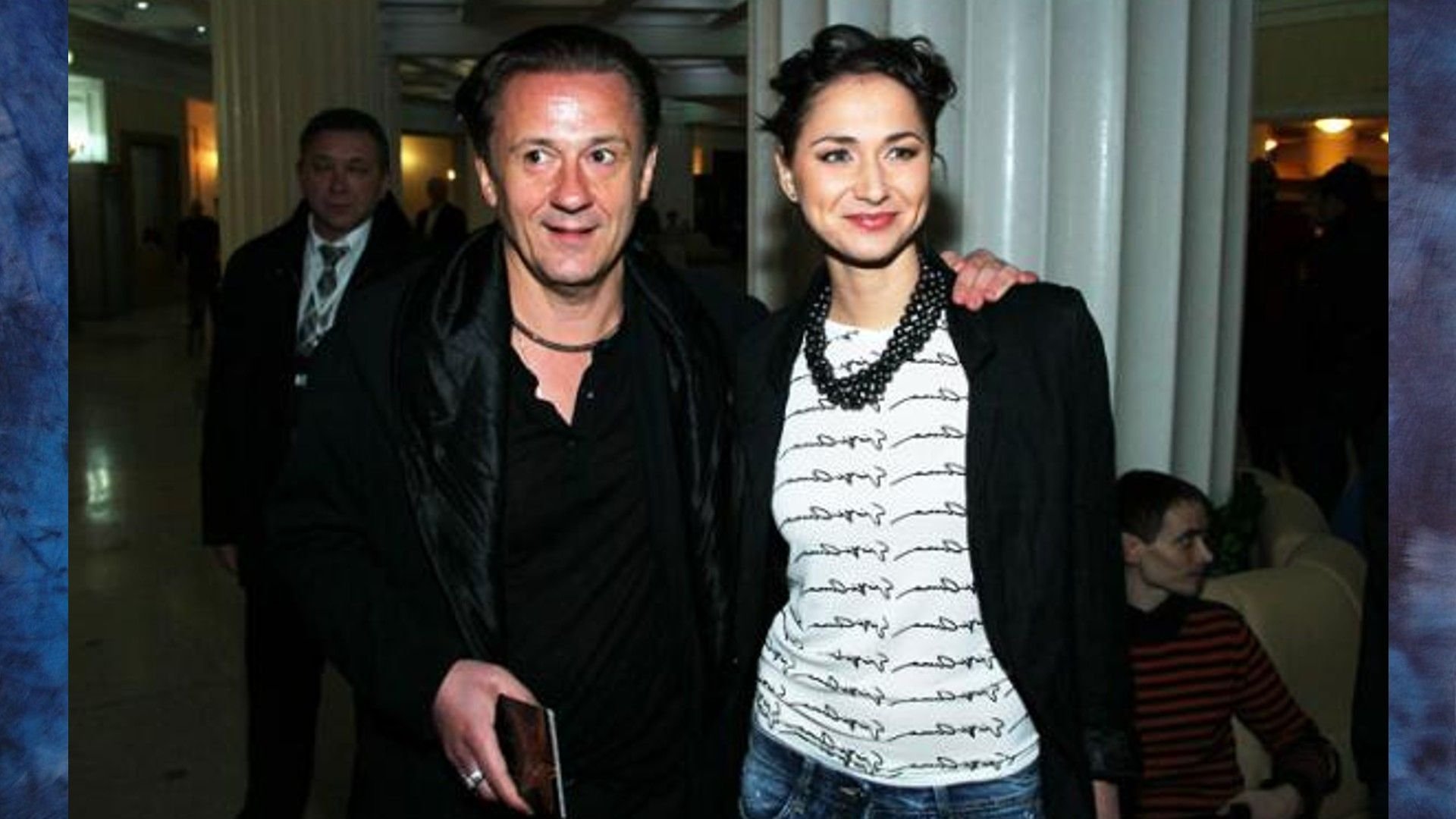 Олег Меньшиков с женой 2022