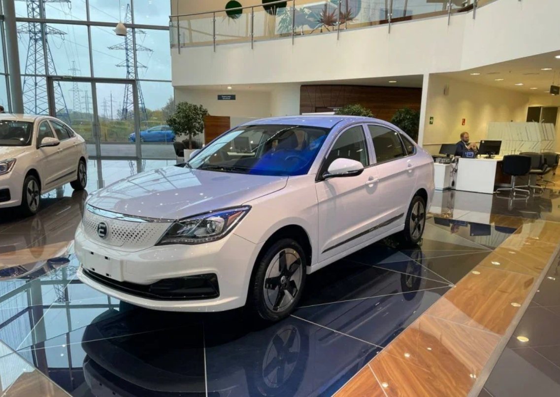 Dongfeng седан 2022