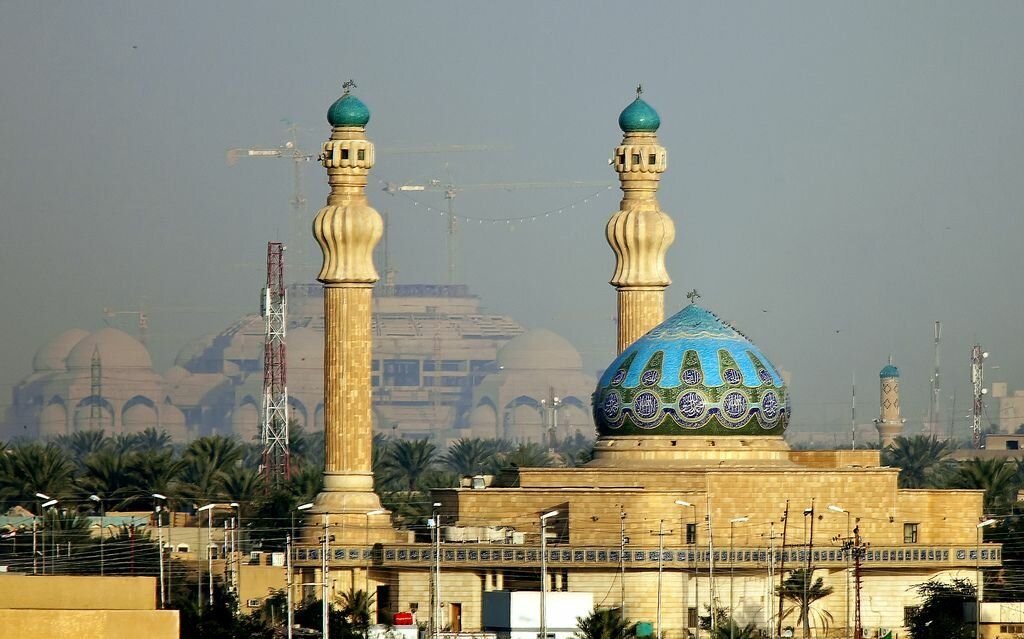 Город багдад страна. Багдад столица Ирака. Мечеть в Багдаде. Багдад столица Ирака достопримечательности. Г. Багдад (Ирак) мечеть.