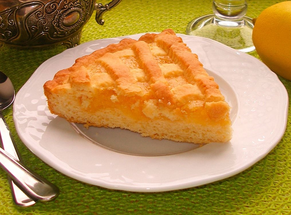 Лимонный пирог из песочного теста рецепт в духовке с фото пошагово классический