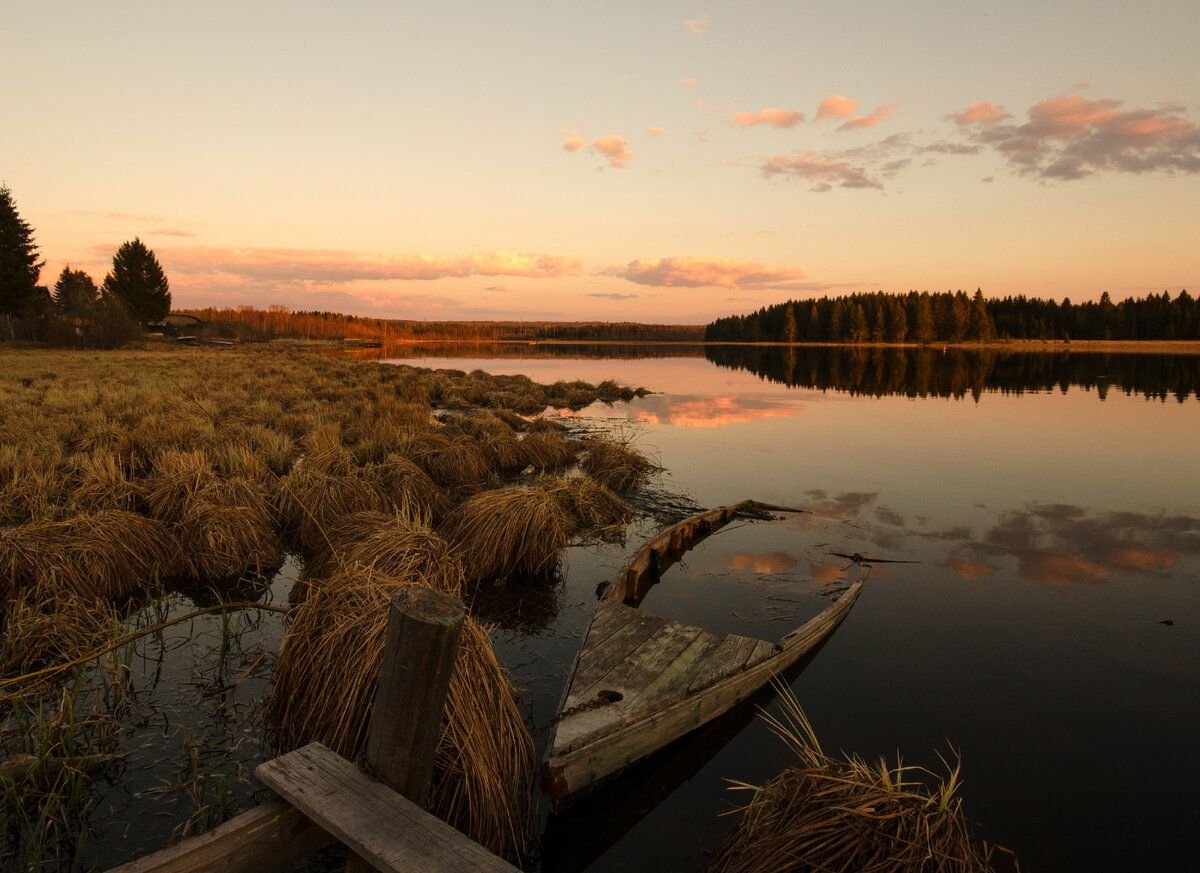 Будто река. Фотограф Евгений Карепанов. Фотографирую закат. Красивые картинки с природой с речкой с. Закаты в русский Север Виноградовский.