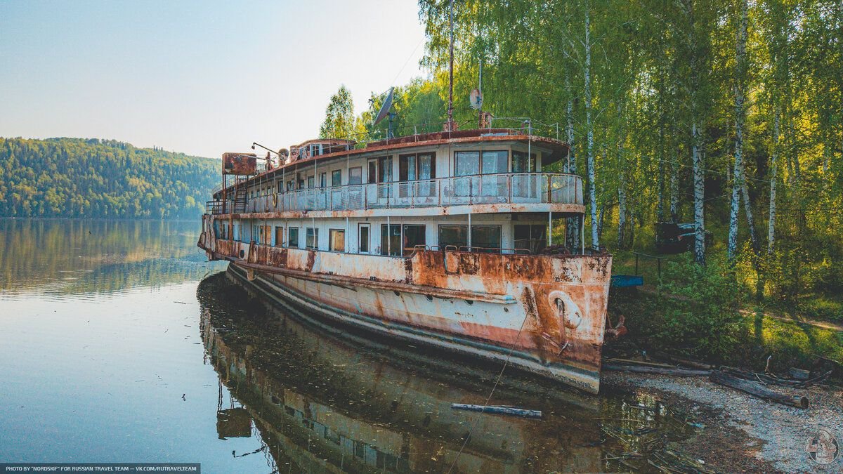 Водохранилища урала. Пароход Уфа Павловское водохранилище. Заброшенный пароход Судак. Заброшенный пароход в большом Утрише. Заброшенный п Нижний на берегу Братского водохранилища.