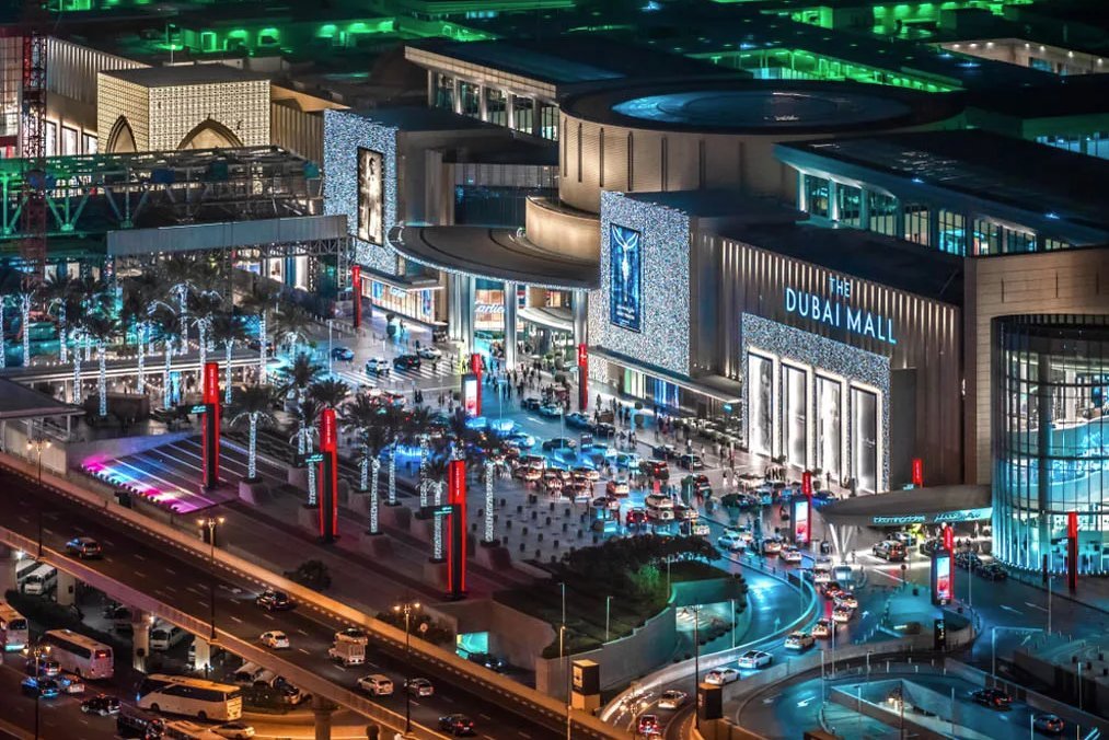 Самый большой центр. Dubai Mall – Дубай, ОАЭ. Дубай Молл (the Dubai Mall). Торговый центр в Дубае Дубай Молл. Самый большой торговый центр в мире Dubai Mall.