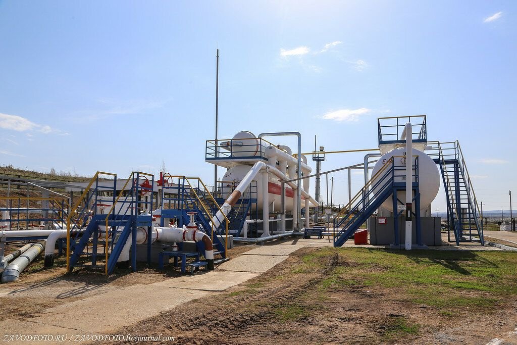 Ярактинское месторождение кустовая площадка. Лунское месторождение сахалин. Площадка нефть в2в. Нефть. Буровая уралмаш 5000/320 эк-бмч.