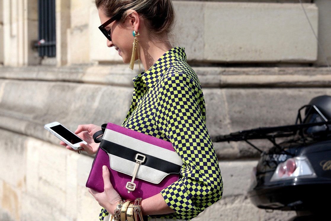 сумка в стиле гермес биркин. стильные женские клатчи. бордовая сумка. клатч подмышкой. сумочку которую носят в руках.