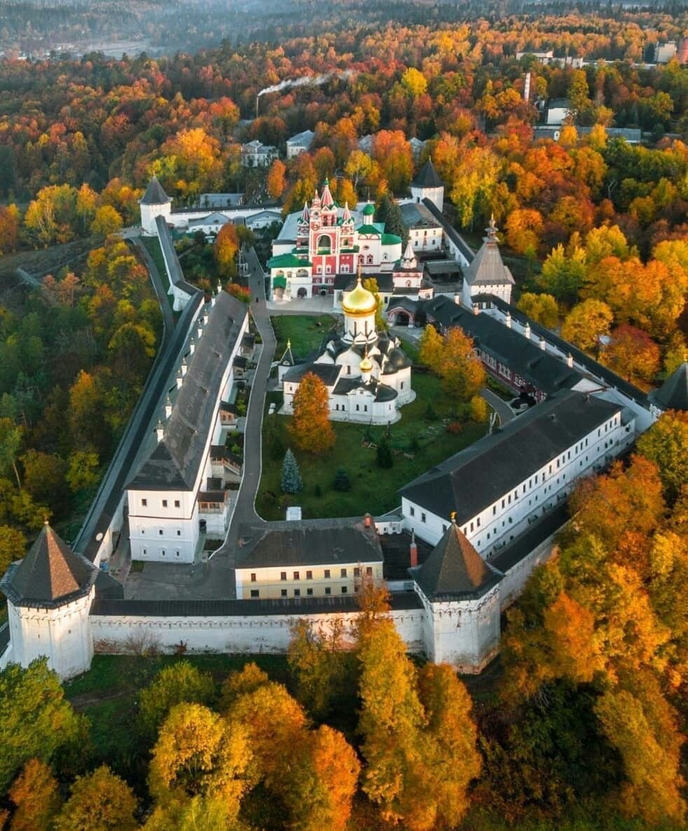 Савино Стороженский монастырь
