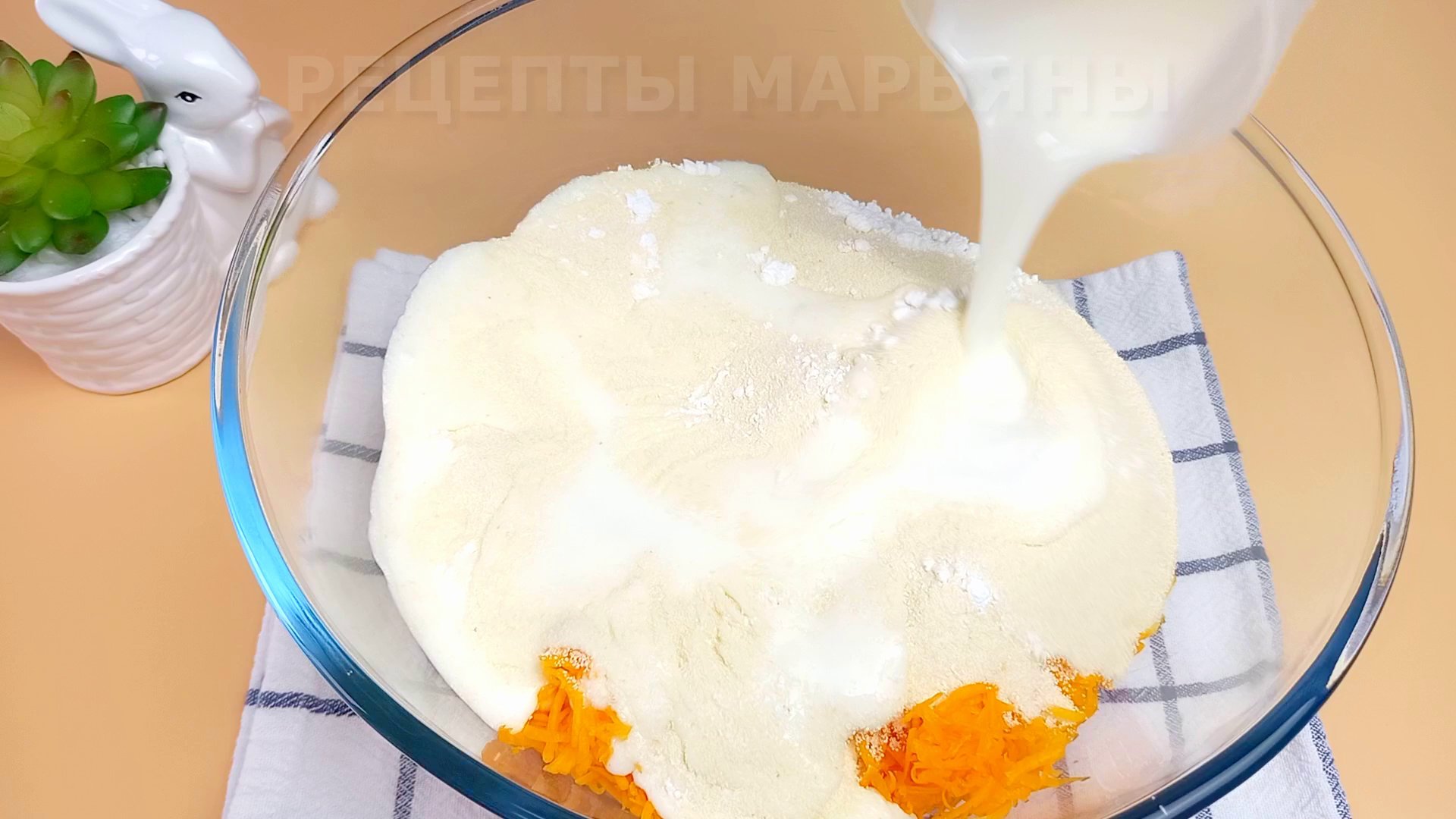 Фермерский майонез. Пицца майонез сметана мука в духовке. Пицца майонез сметана мука в духовке. Пицца майонез сметана мука в духовке. Сметана сахар яйца мука что испечь.