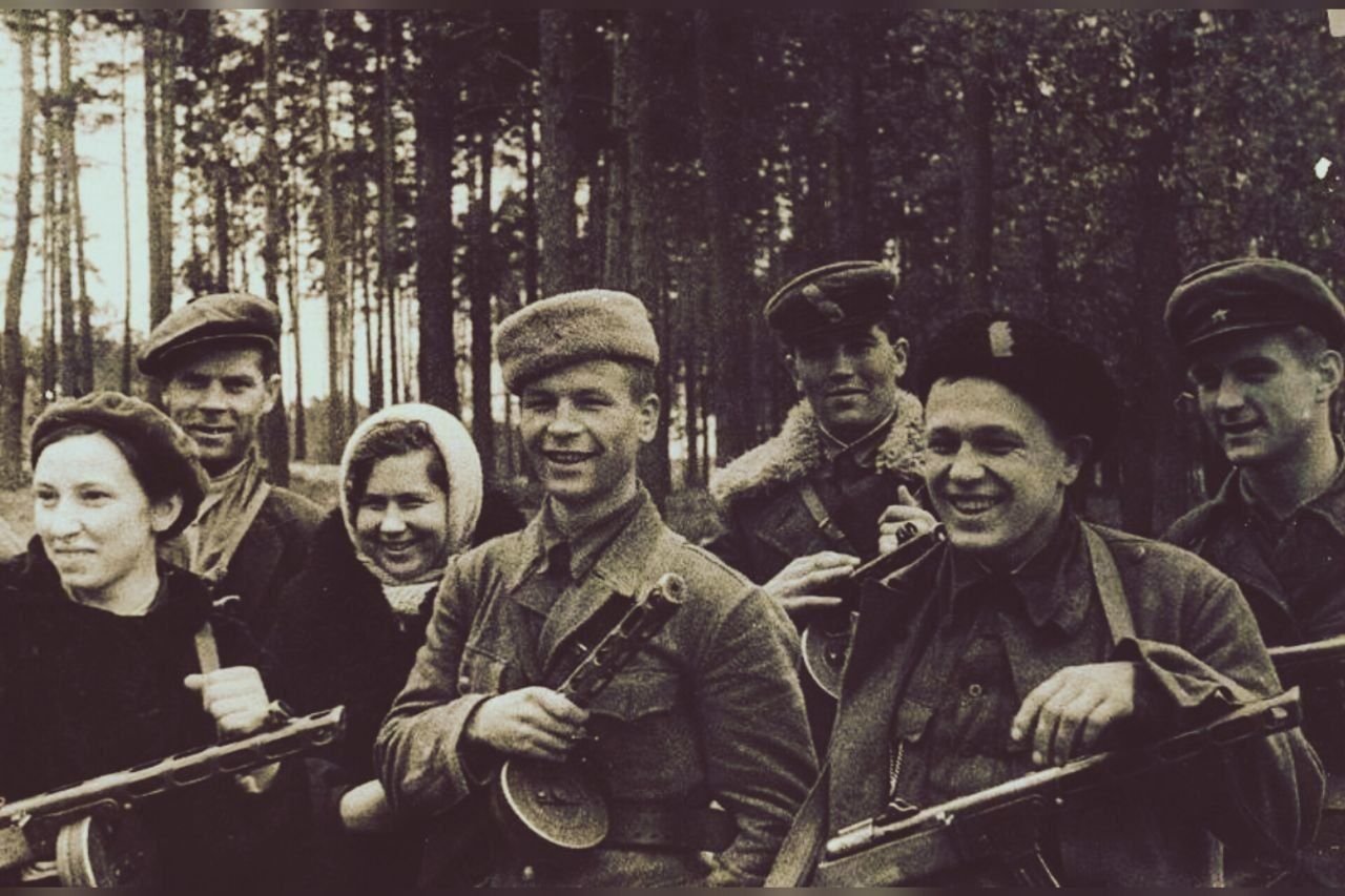 Белоруссия во время великой отечественной. Партизаны в Белоруссии 1943.