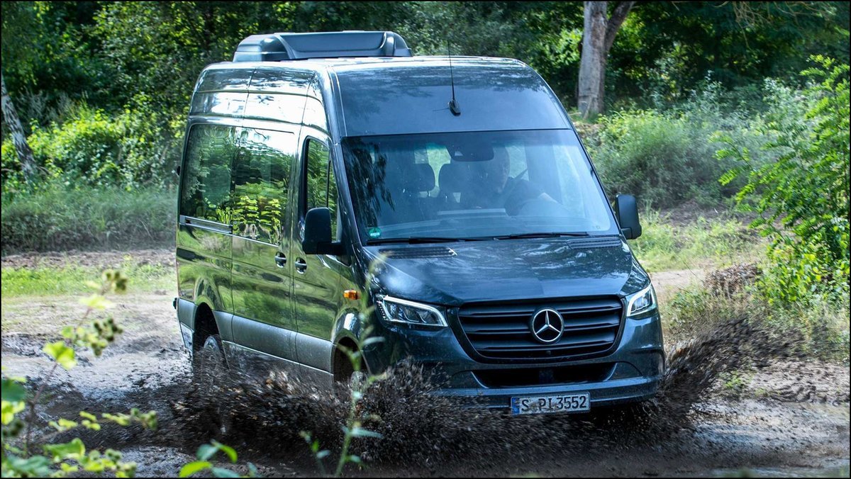 Мерс 3 дизель. Mercedes Sprinter 2023. MB Sprinter 2023. Mercedes Benz Sprinter 4500. JAC Спринтер 2023.