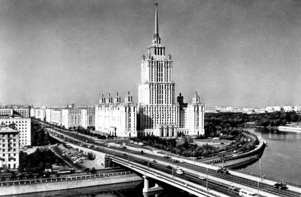 Фото строительства сталинских высоток в москве