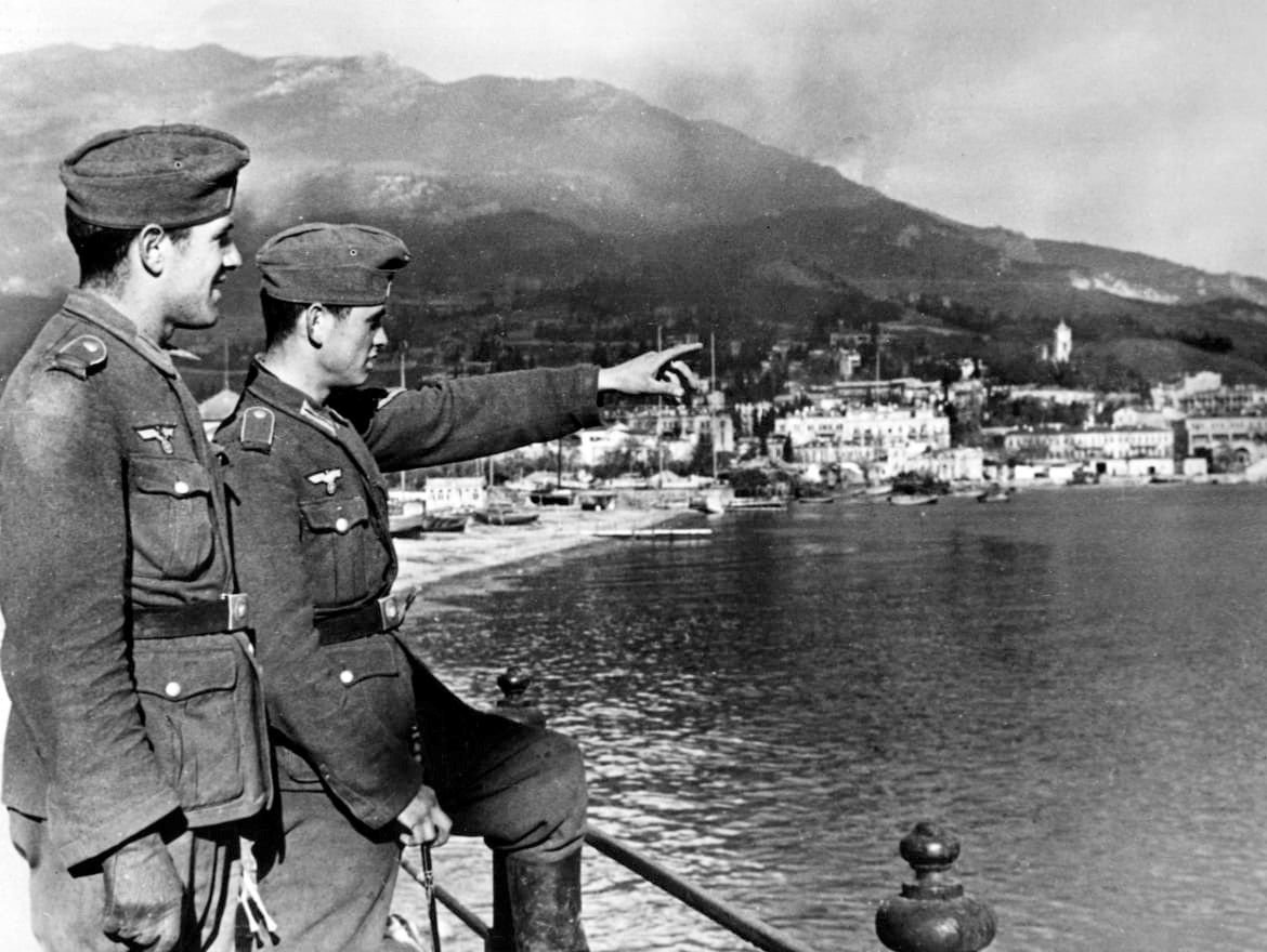 германия 1943 сс. немцы в ялте 1941. обер-фельдфебель вермахта. офицеры сс дас райх. форма офицеров германской империи 1914.