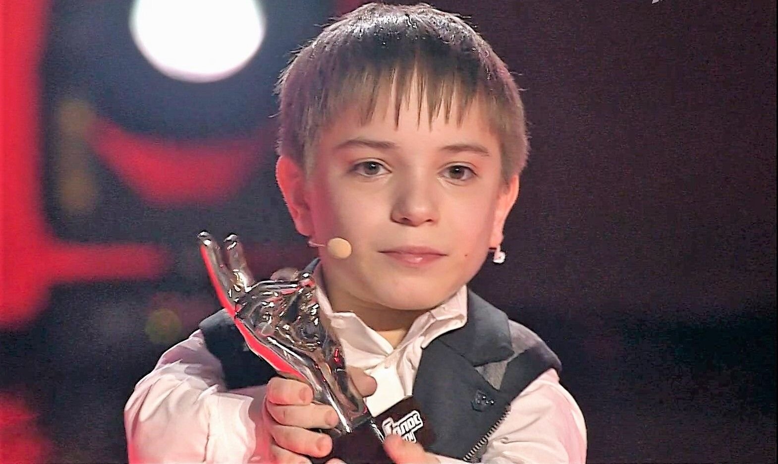 Падам голос дети