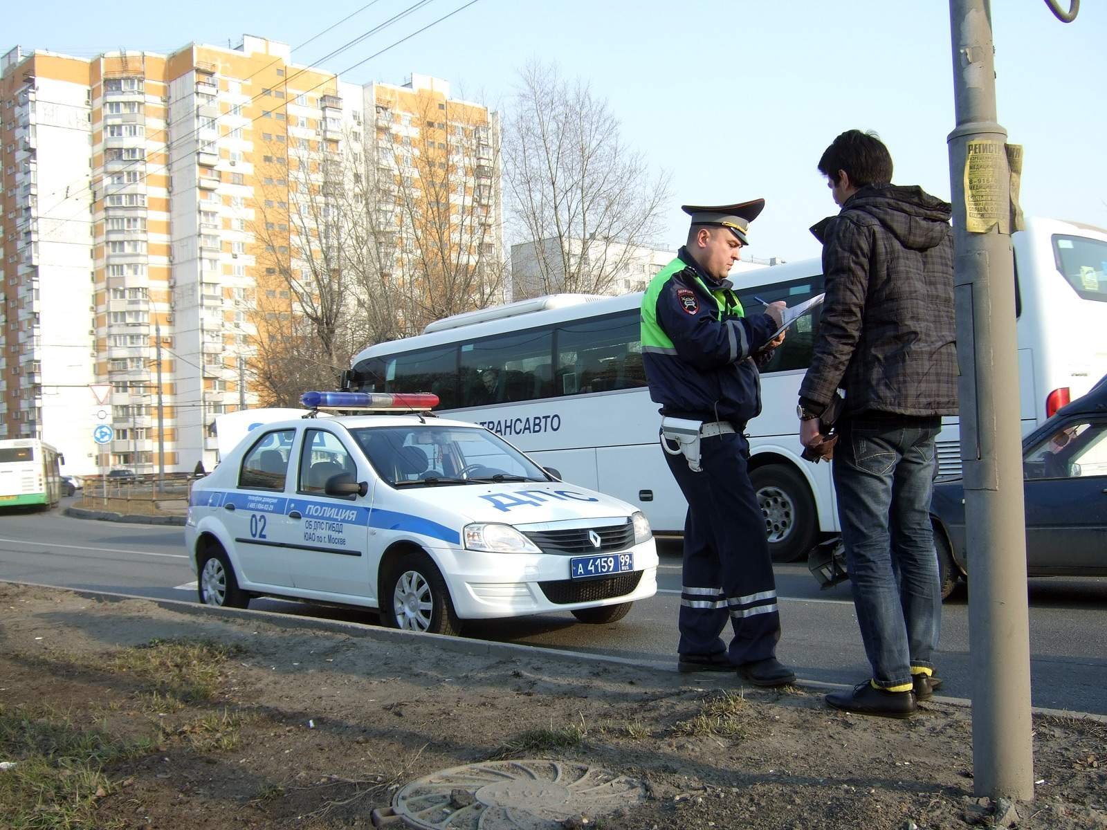 Какой дпс. ДПС Москва Весна. Автомобиль патруль ДПС В неположенном месте. Требование ИДПС. Инспектор Панков ДПС Севастополь.