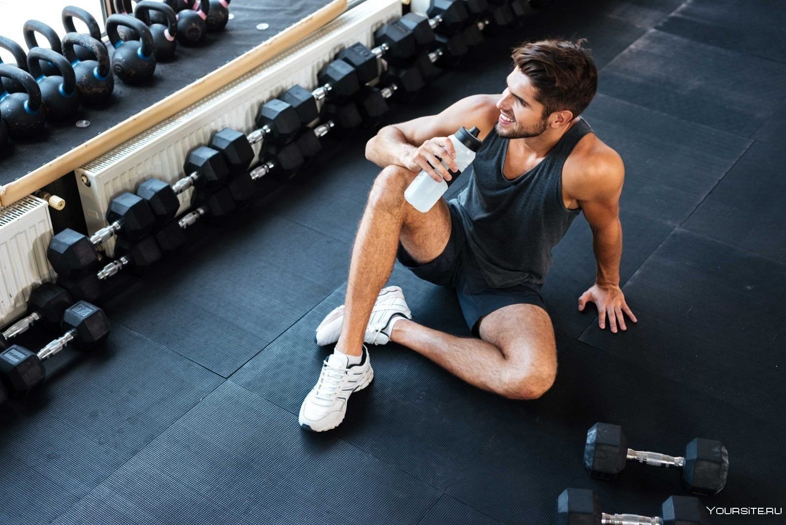 Медитация девушка. Домашний фитнес. Упражнения. Doing rest. Human doing rest.