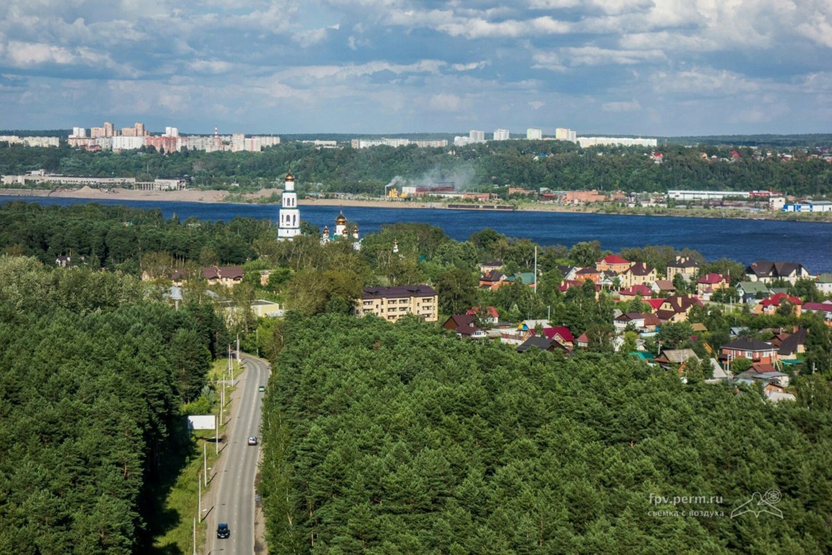 Верхняя пермь. Богоявленский мужской монастырь Пермь. Верхняя Курья Пермь. Набережная верхняя Курья. Г Пермь в Курья.